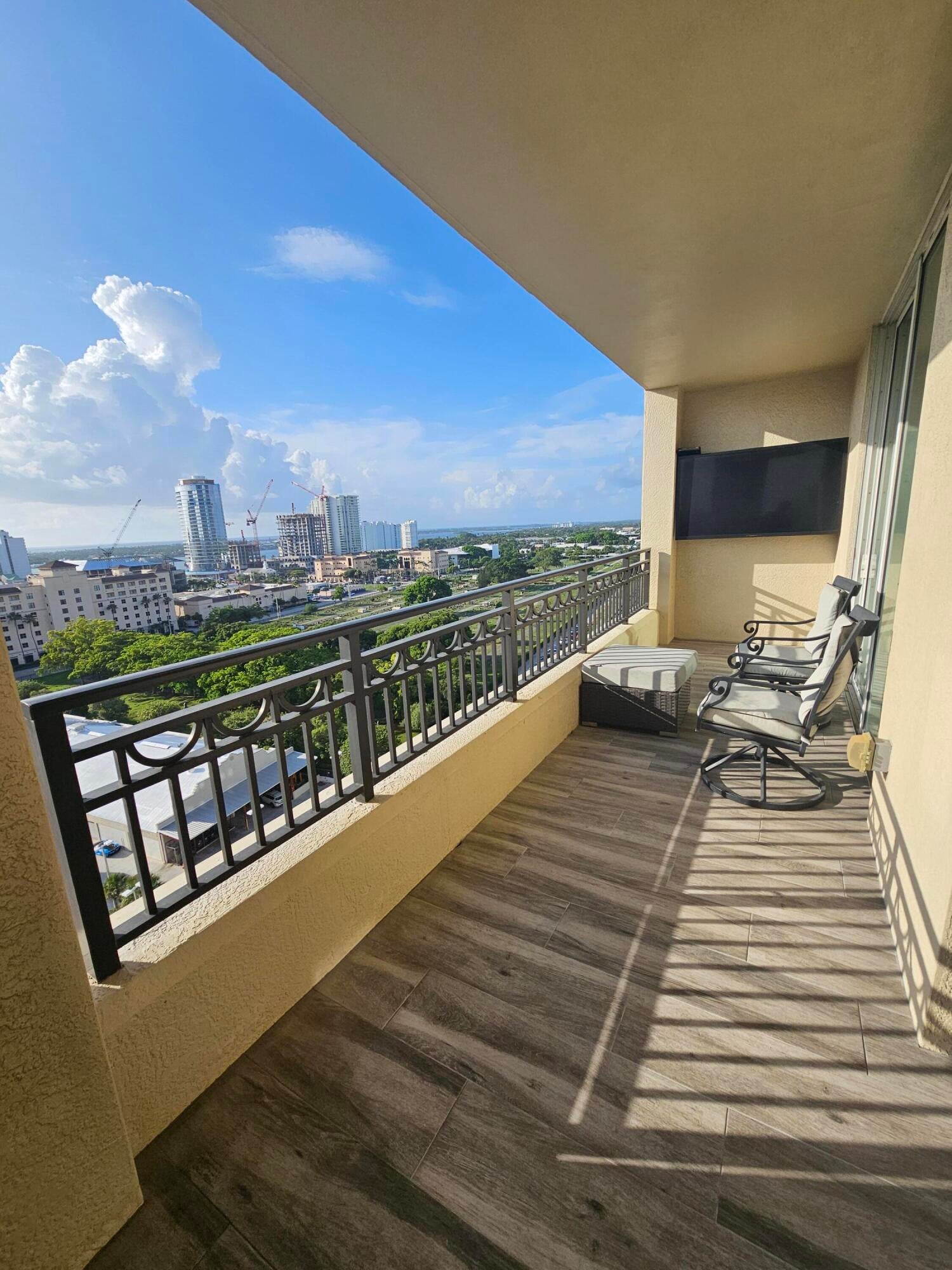 Cityplace South Tower Unit 1402 photo 18
