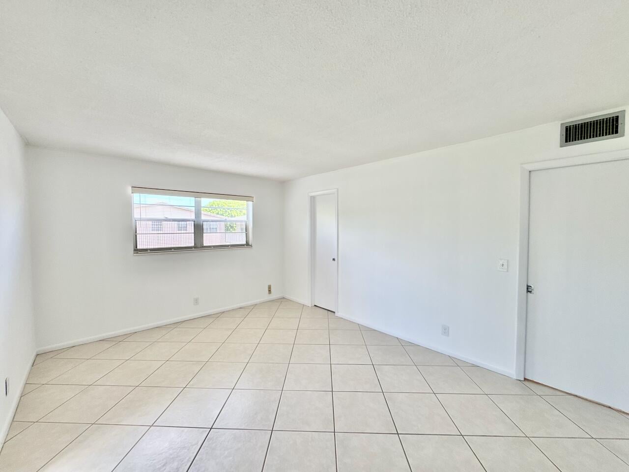 Residence photo 8