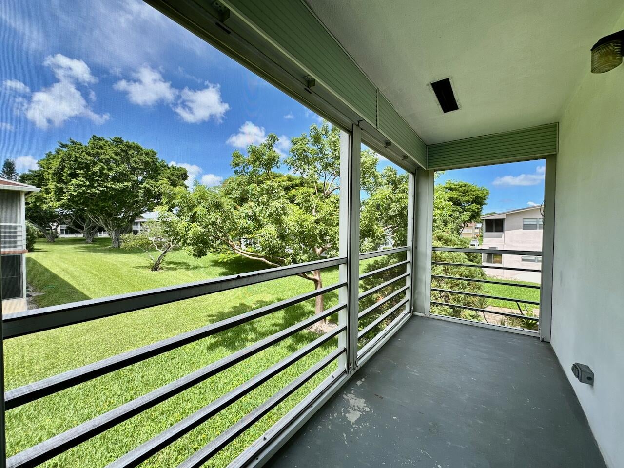 Residence photo 10