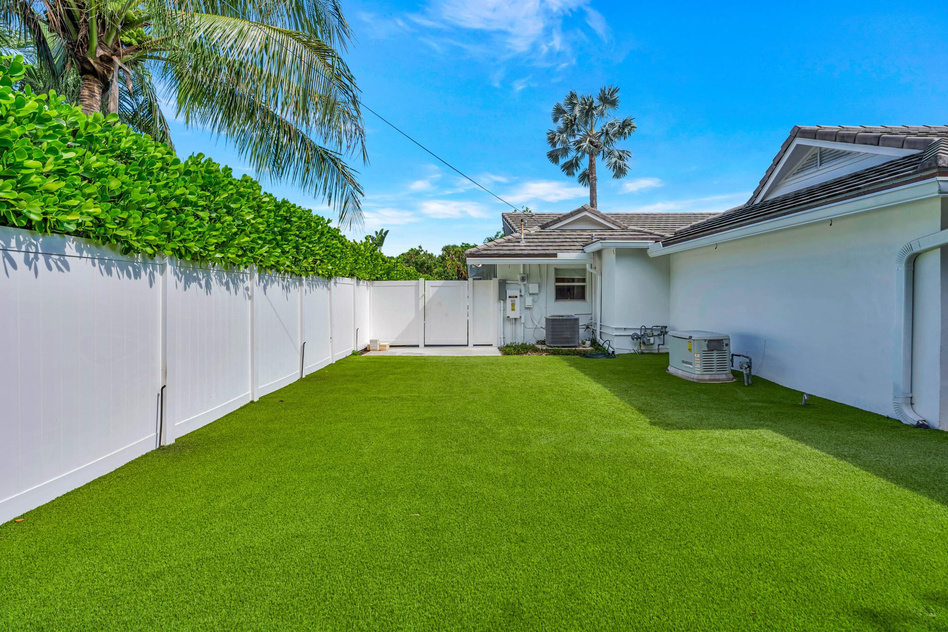 SoSo West Palm Beach Residence photo 8