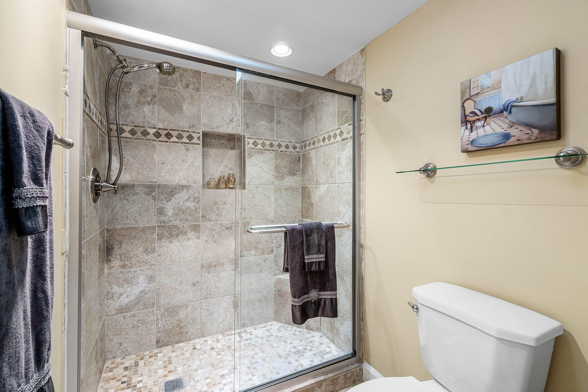 Unit 1014 photo 15