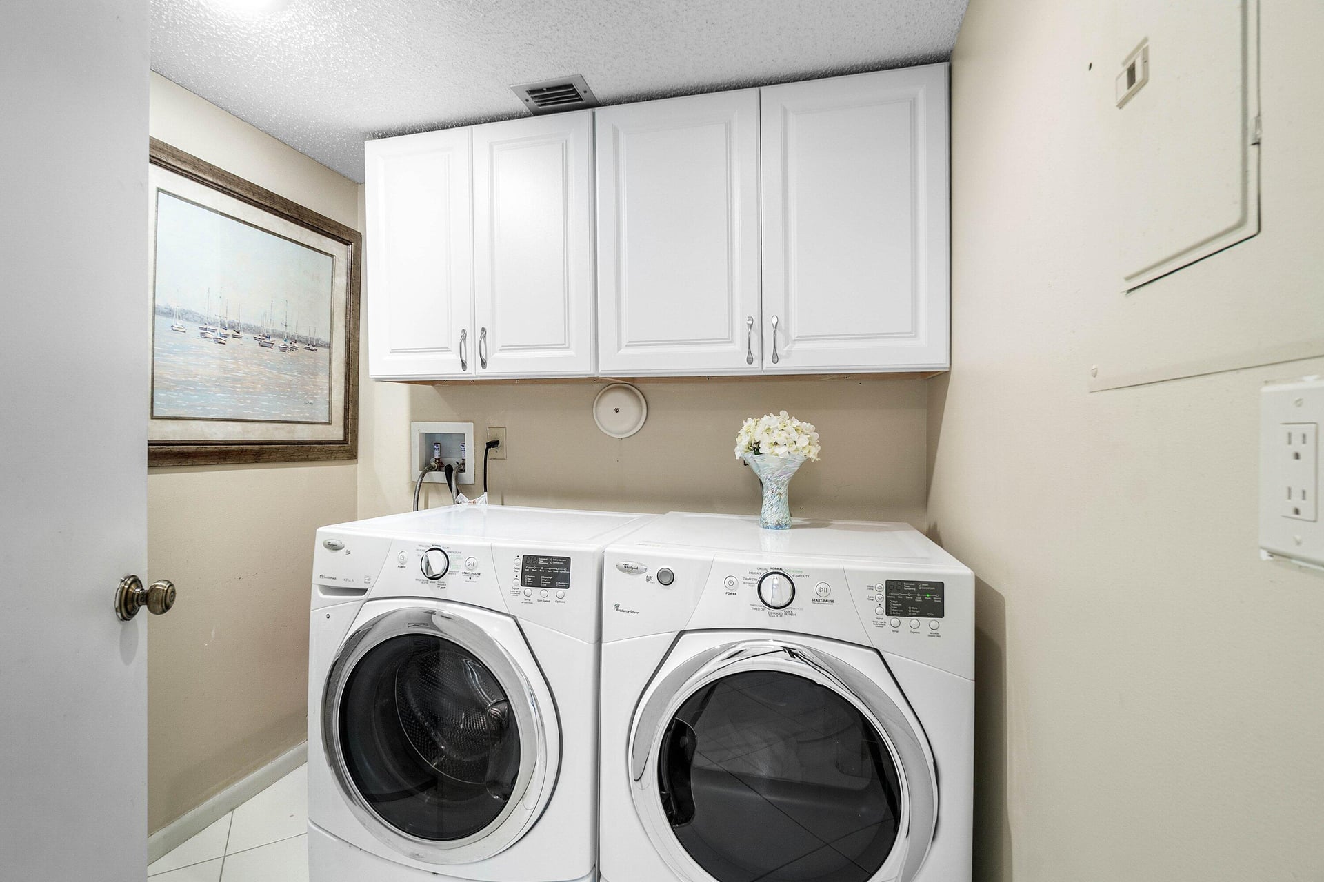Unit 1014 photo 18