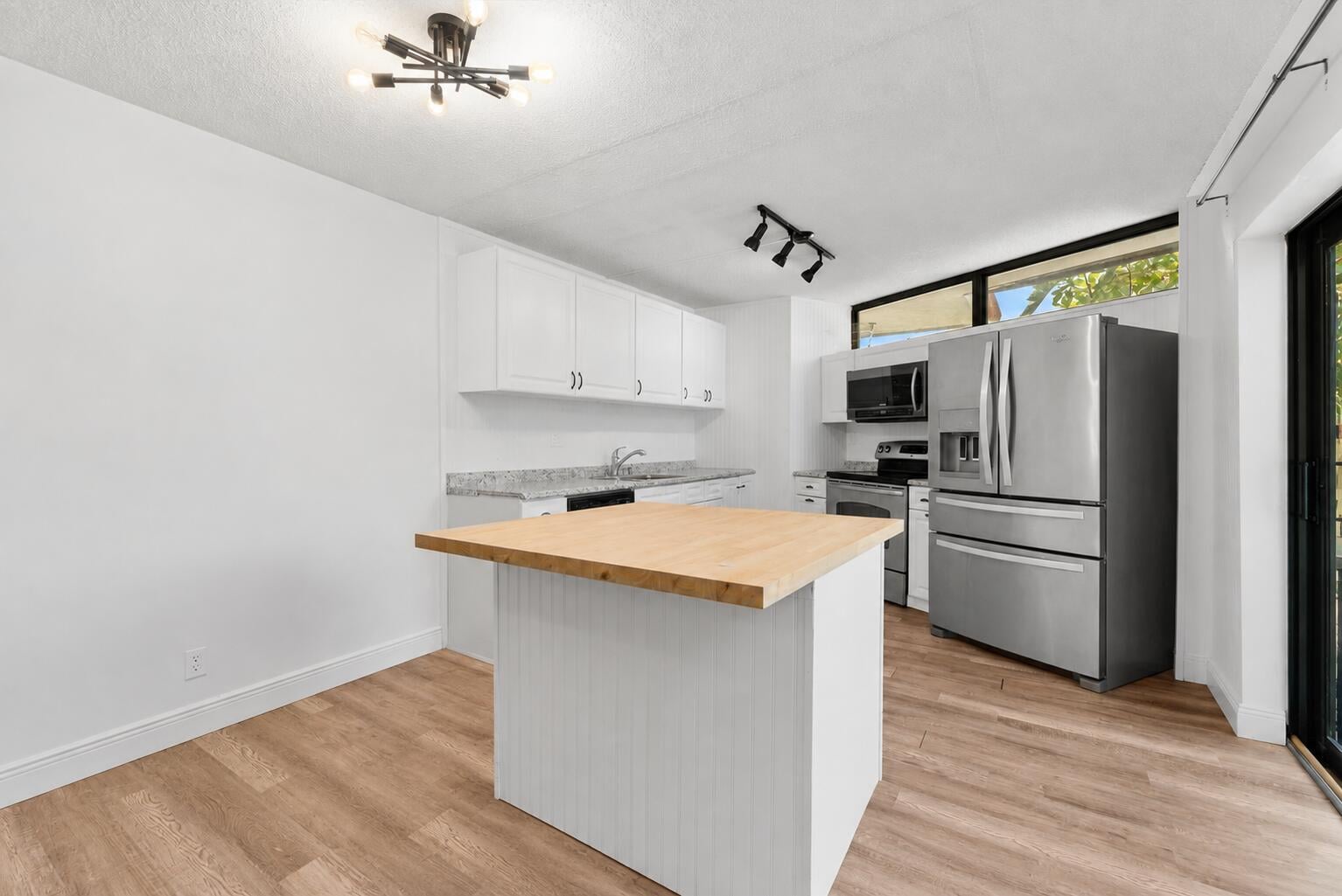 Residence photo 5