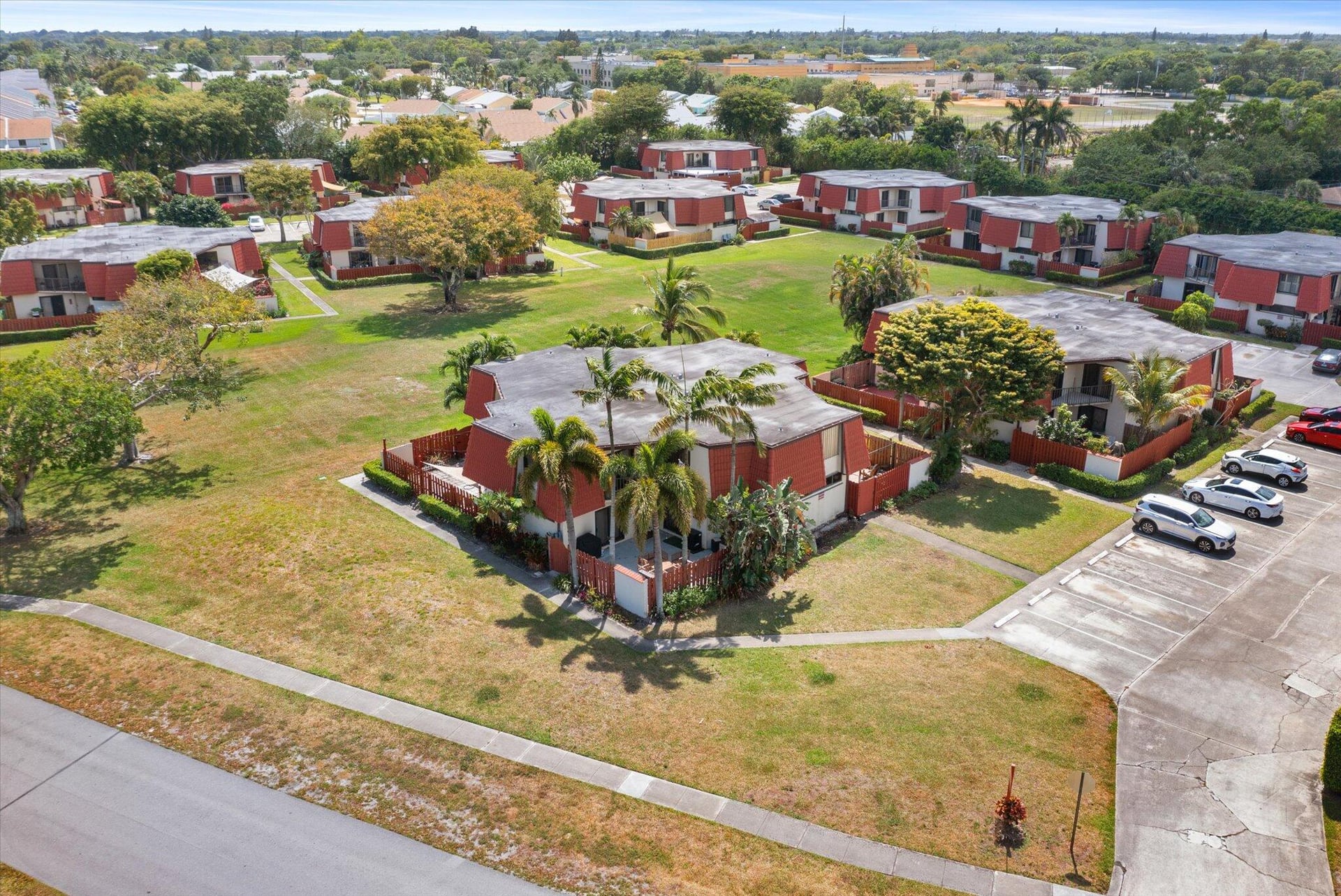 Residence photo 17