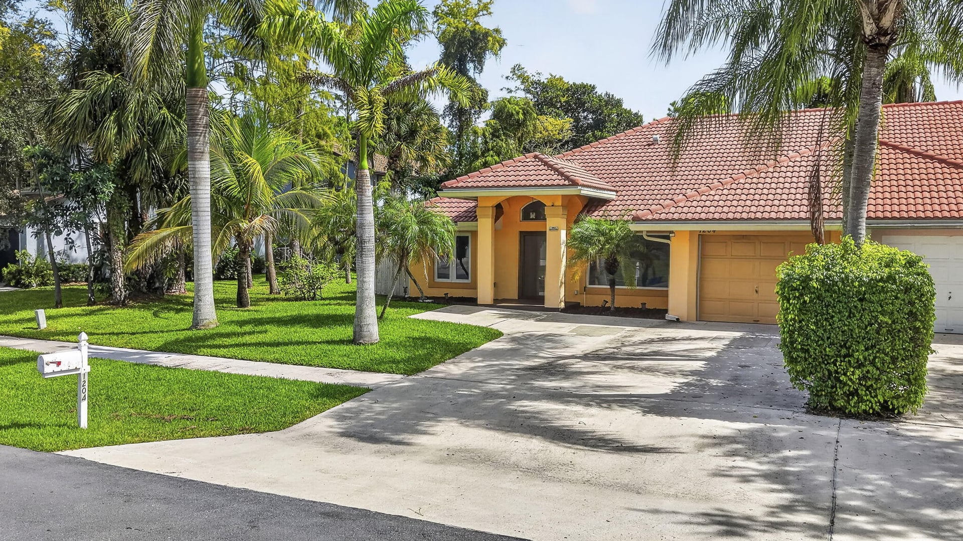 Residence photo 2