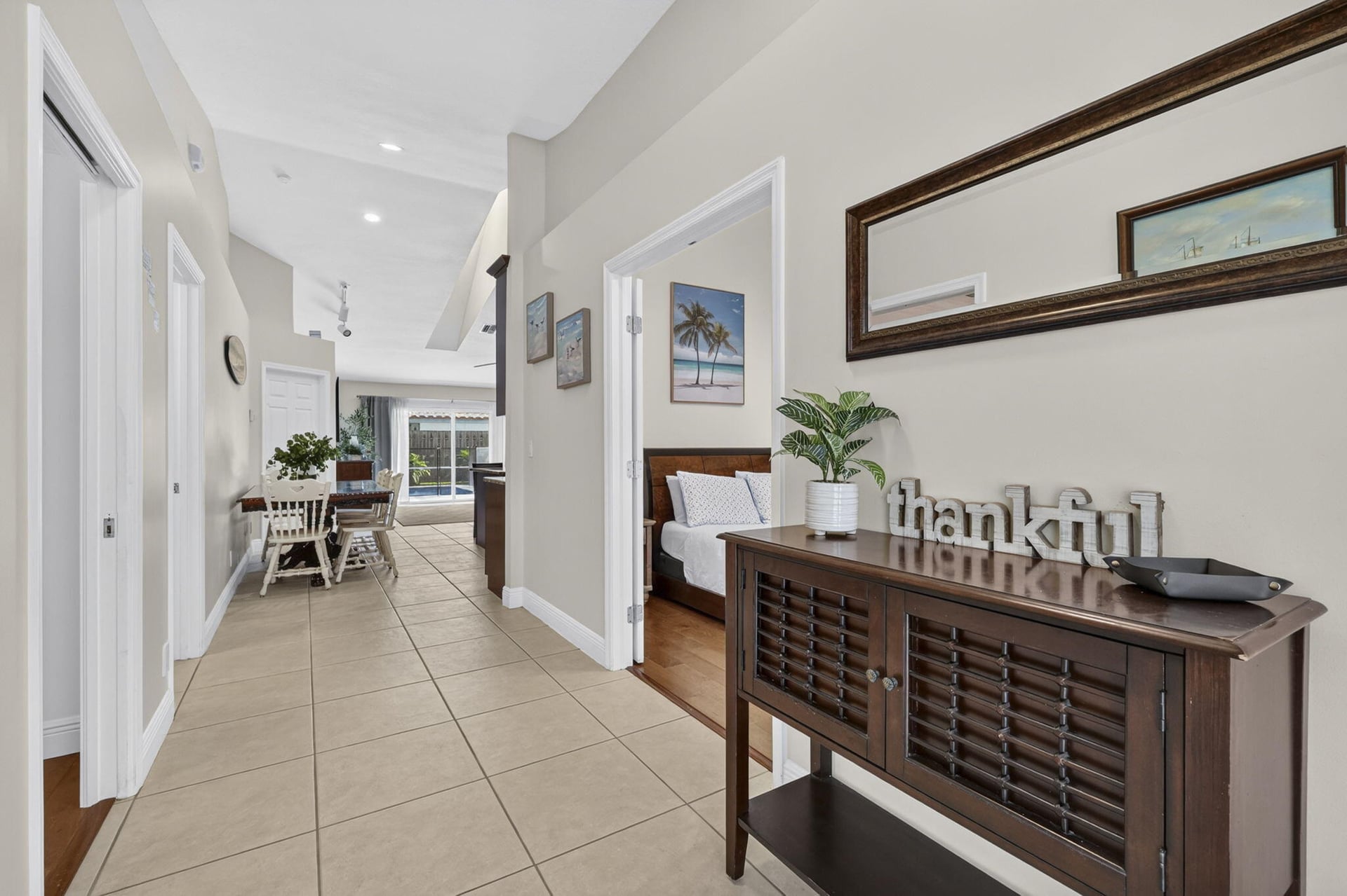 Residence photo 4