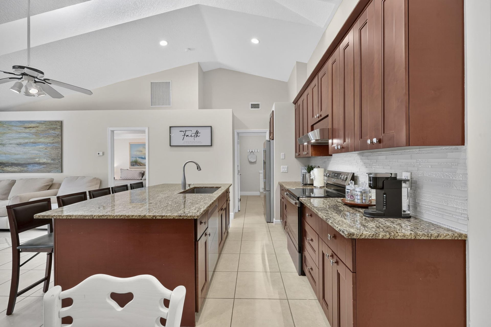 Residence photo 15