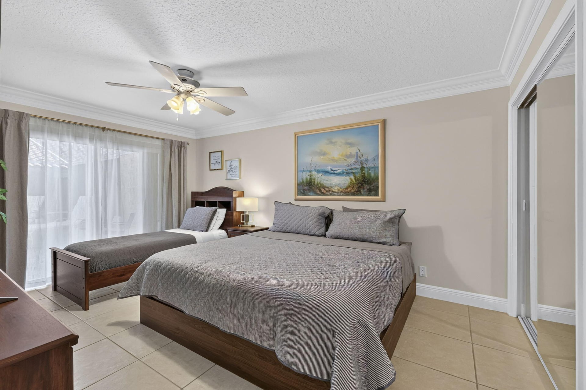 Residence photo 32