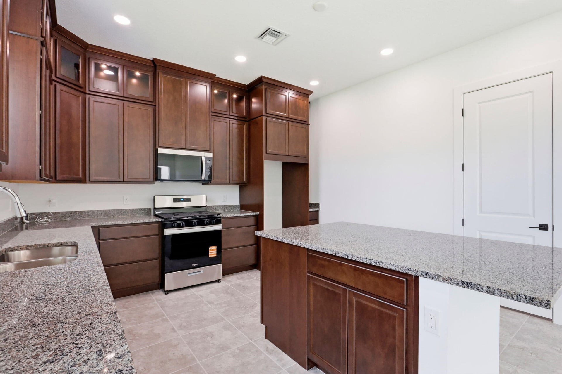 Residence photo 12