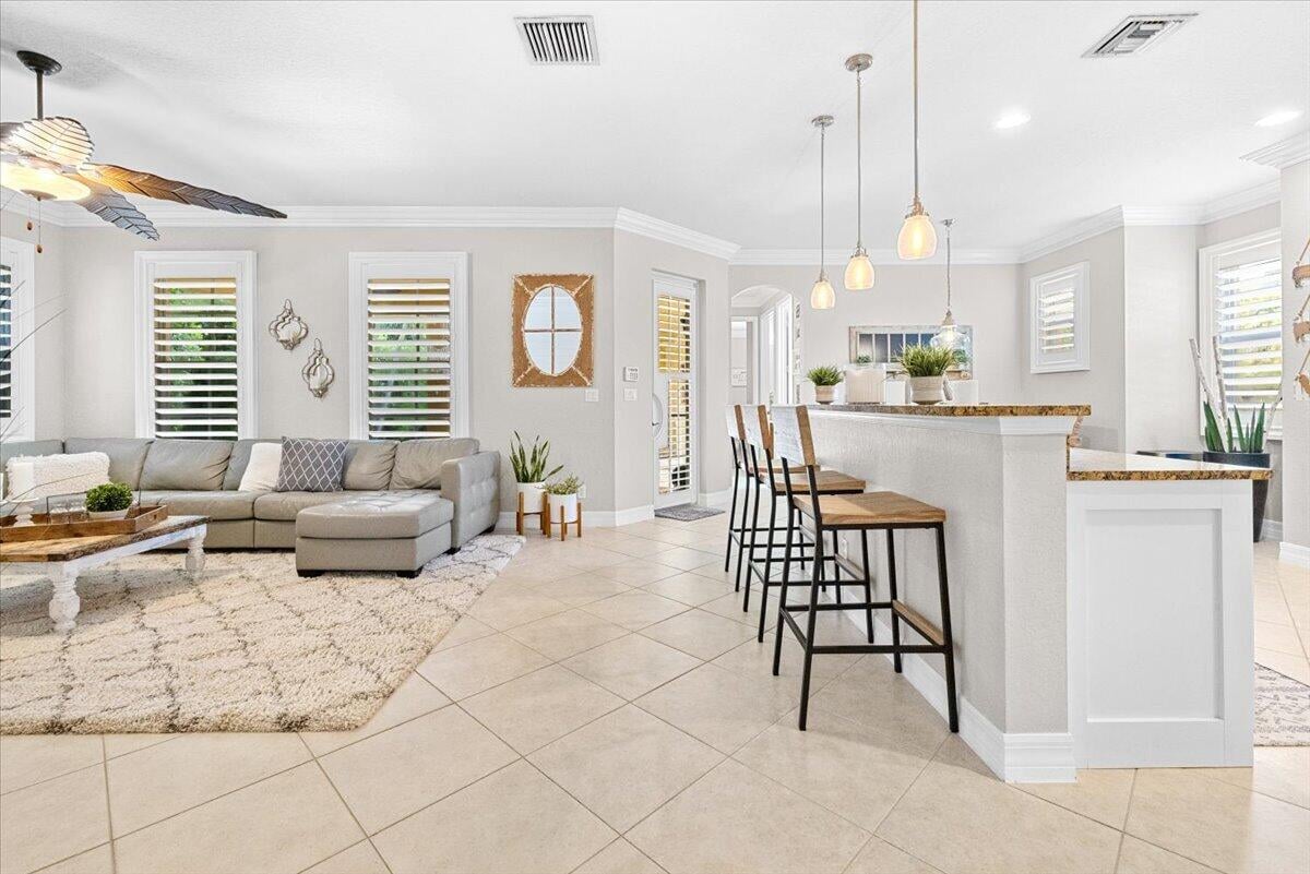 Canterbury Place Residence photo 11