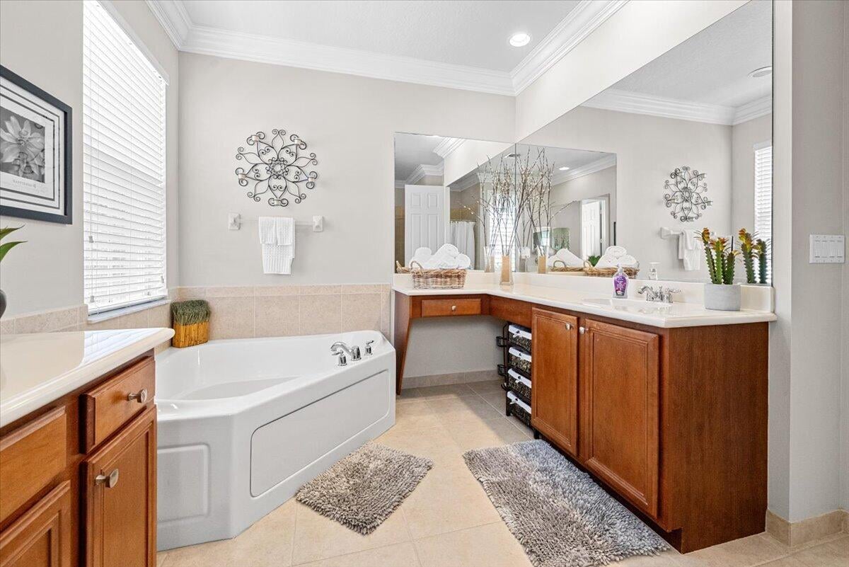 Canterbury Place Residence photo 31