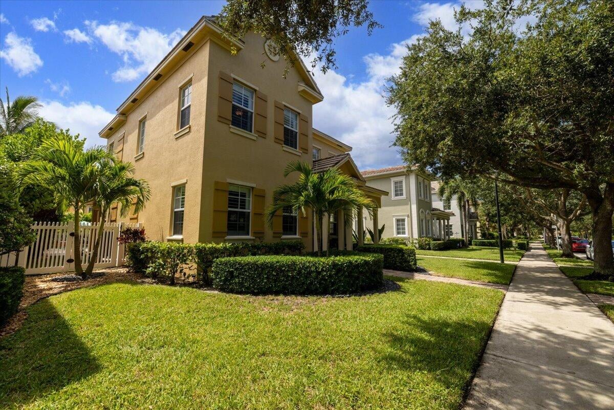 Canterbury Place Residence photo 40