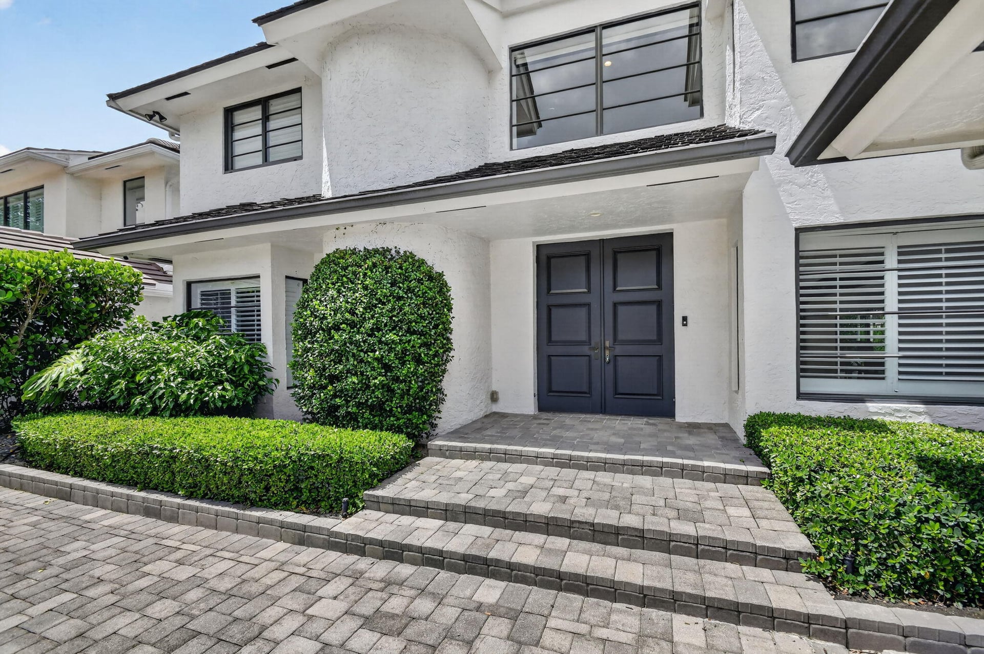 Residence photo 2