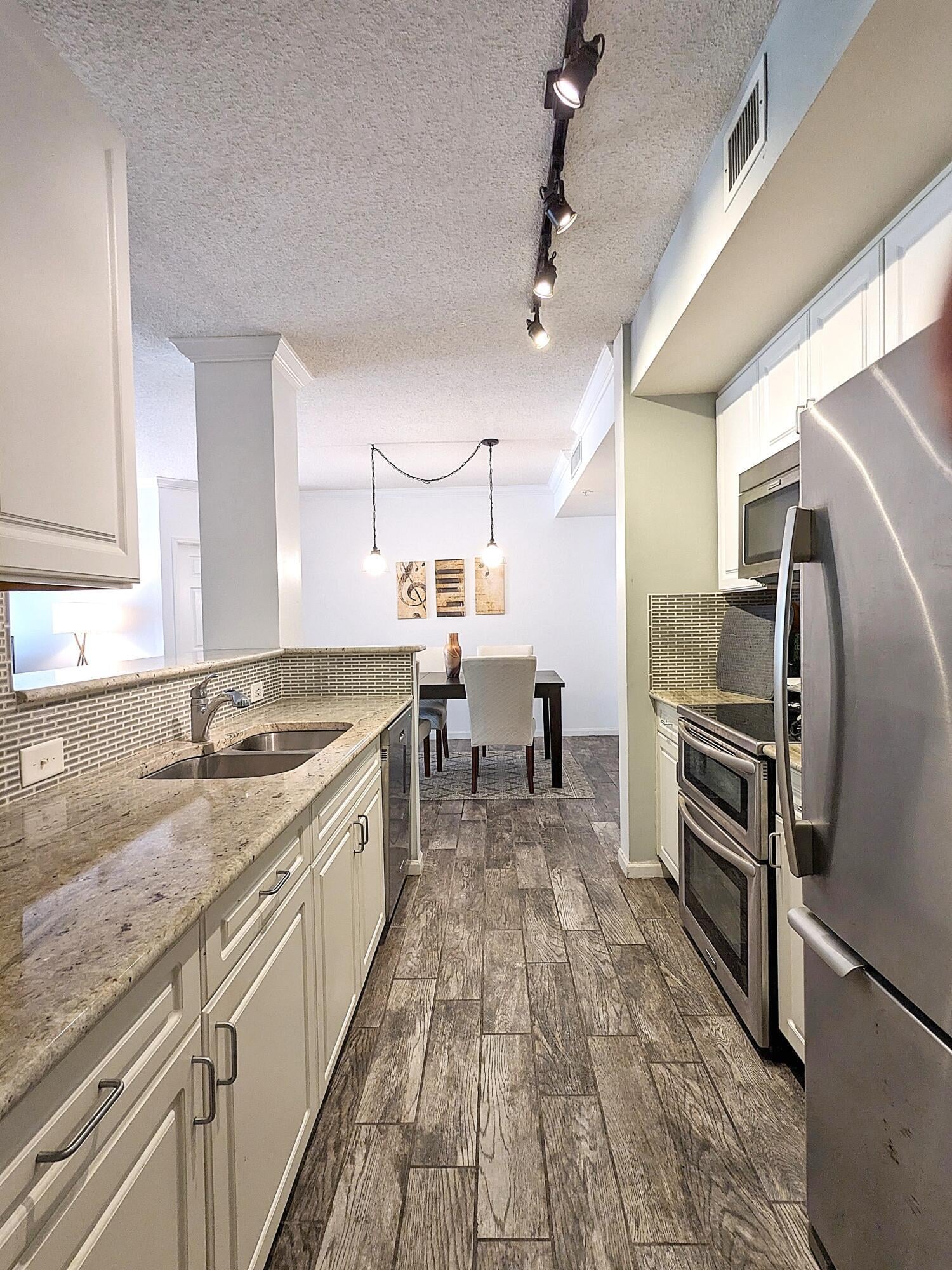 Courtyards in Cityplace Unit 308 photo 8