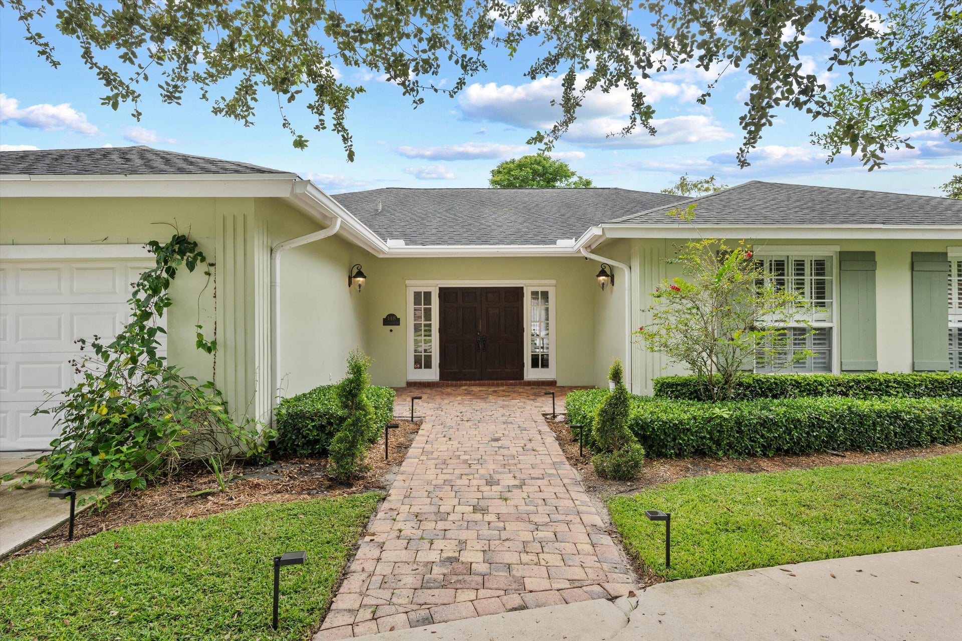 Residence photo 2
