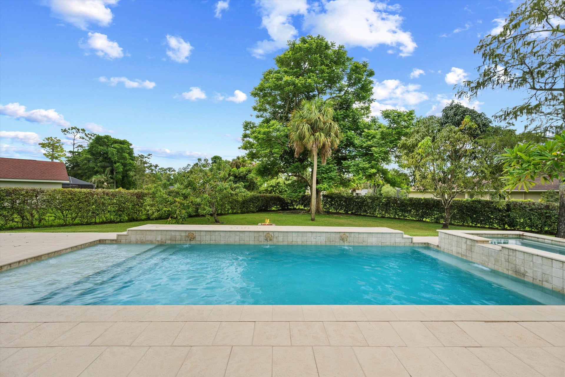 Residence photo 15
