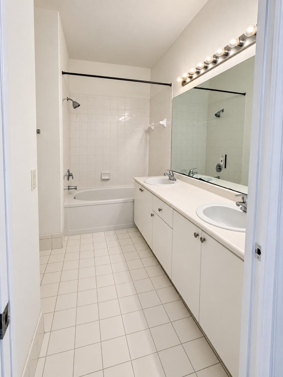 Residence photo 3