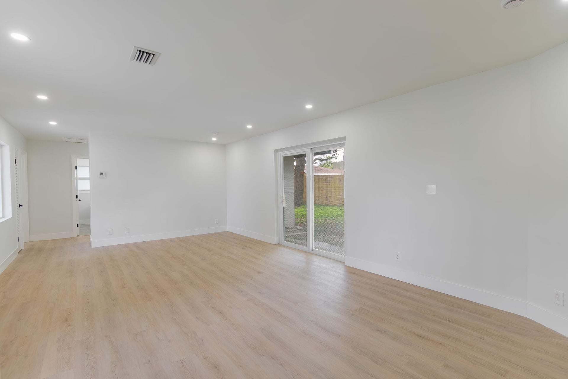  Residence photo 5