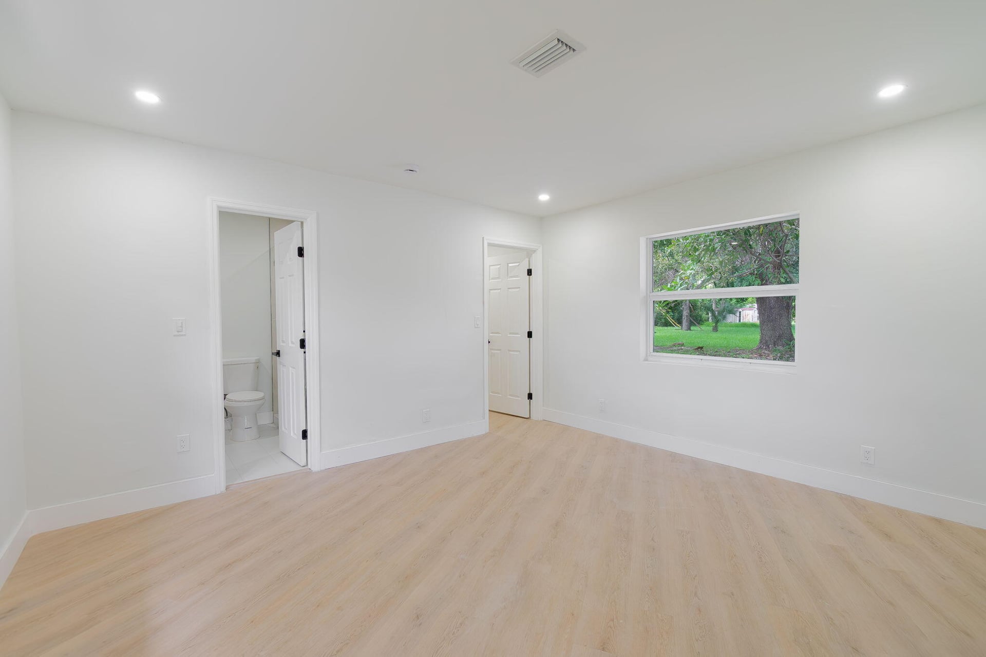  Residence photo 6