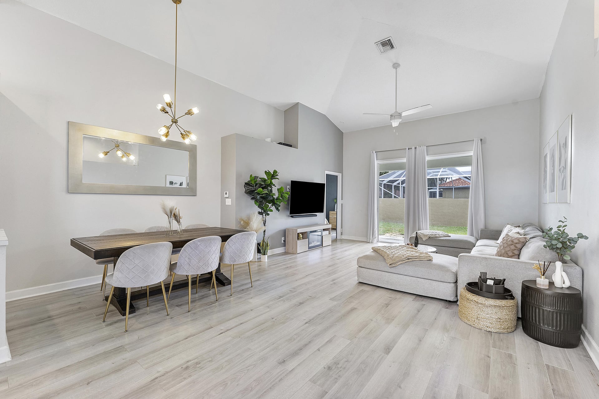 Residence photo 3