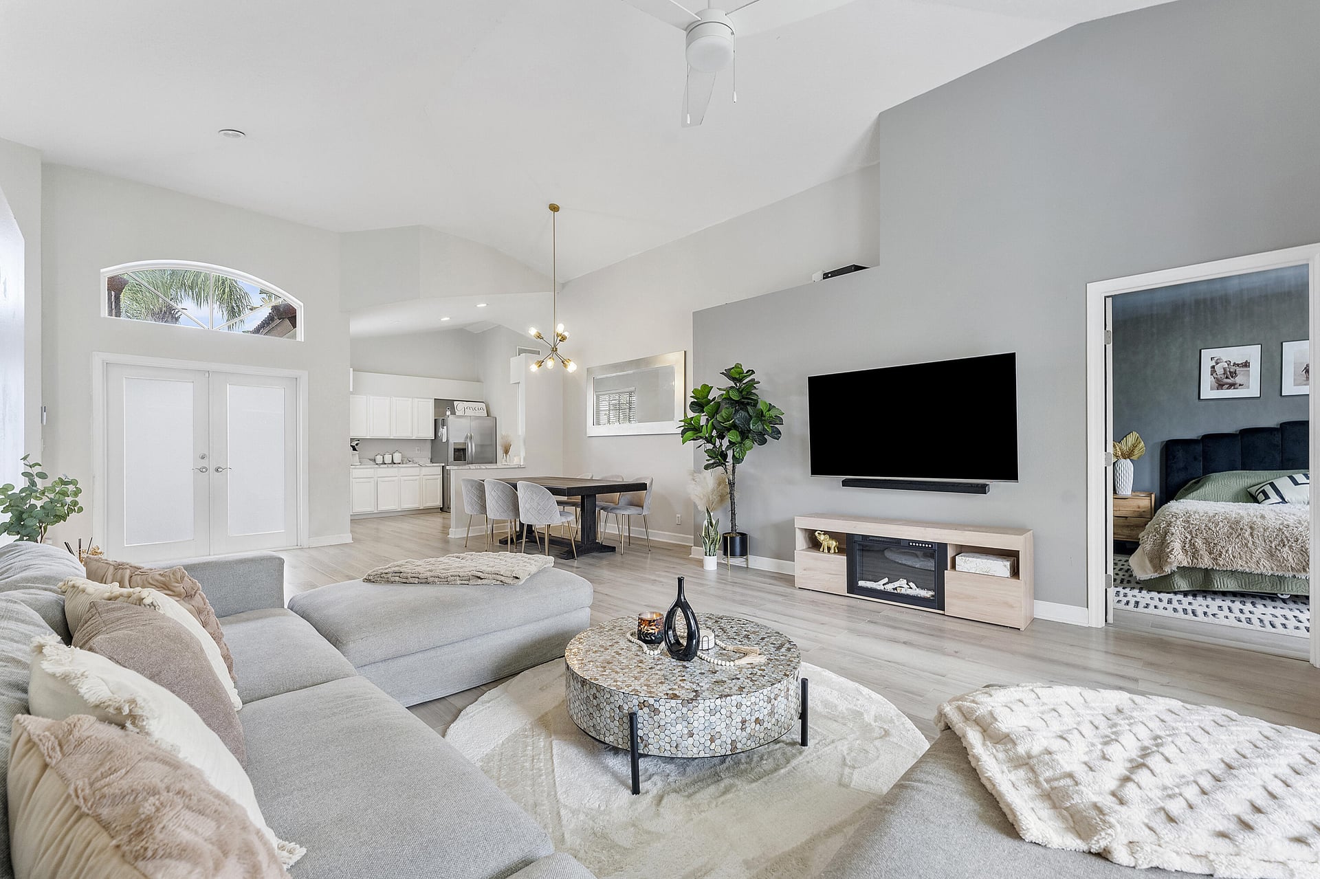 Residence photo 6