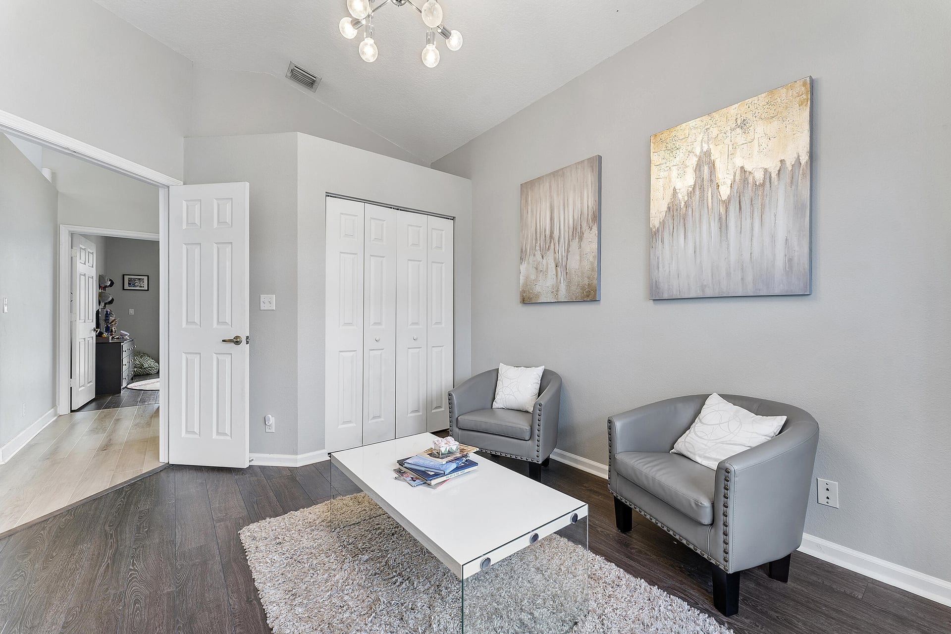 Residence photo 15