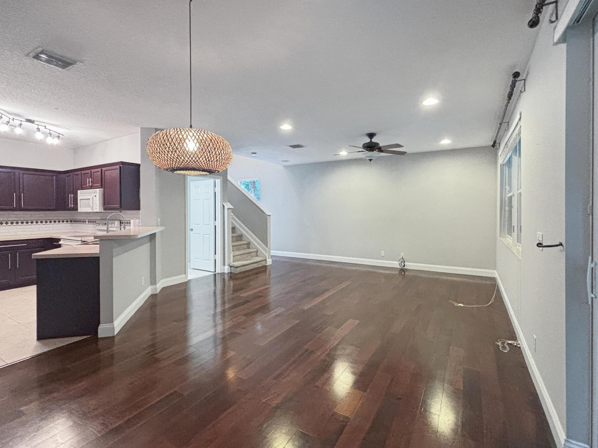  Residence photo 4