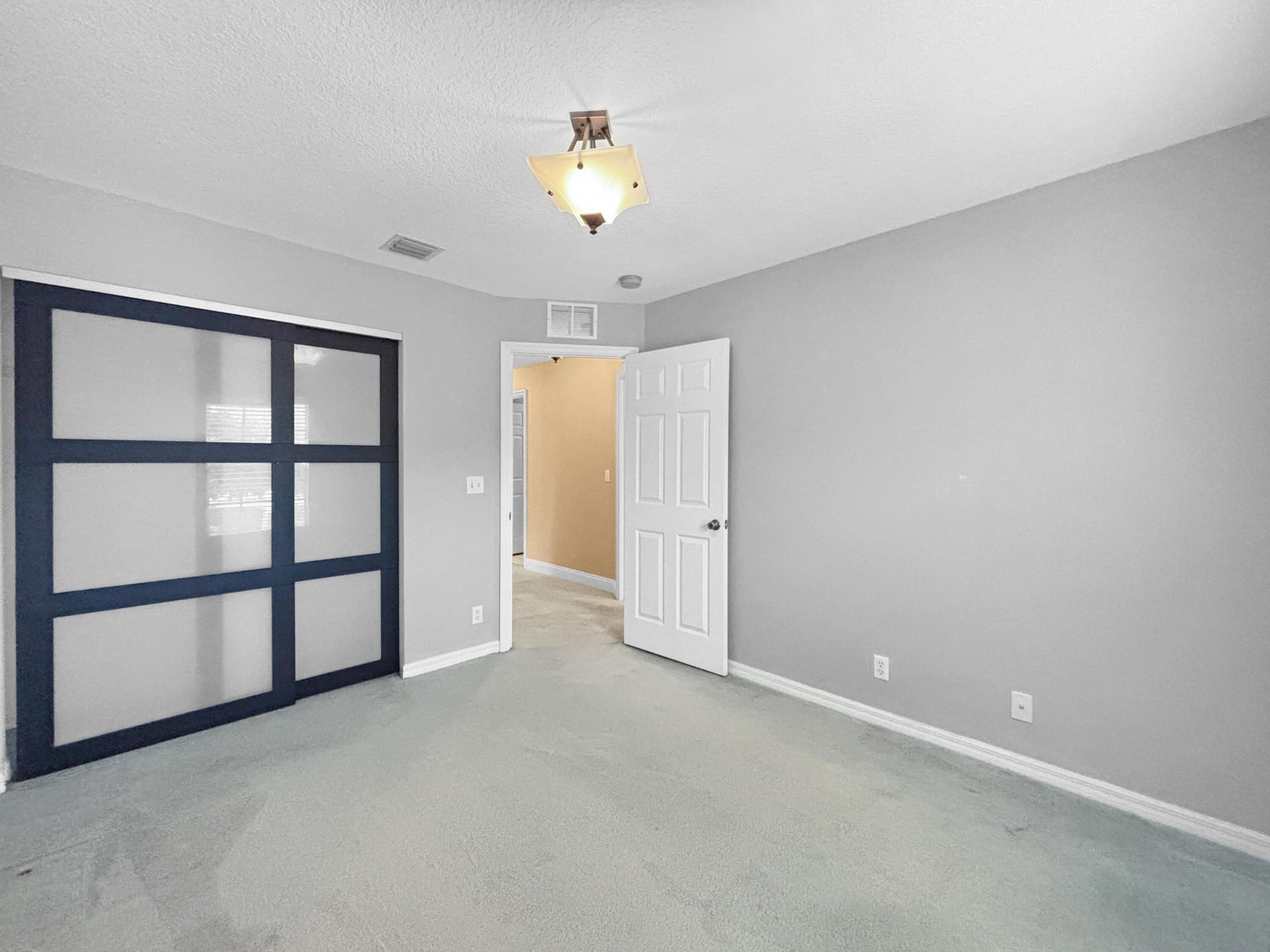  Residence photo 17