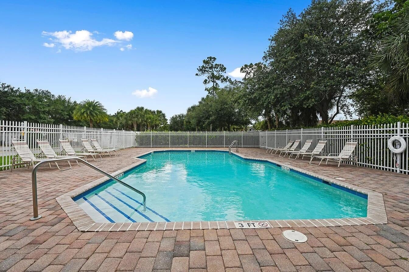  Residence photo 26