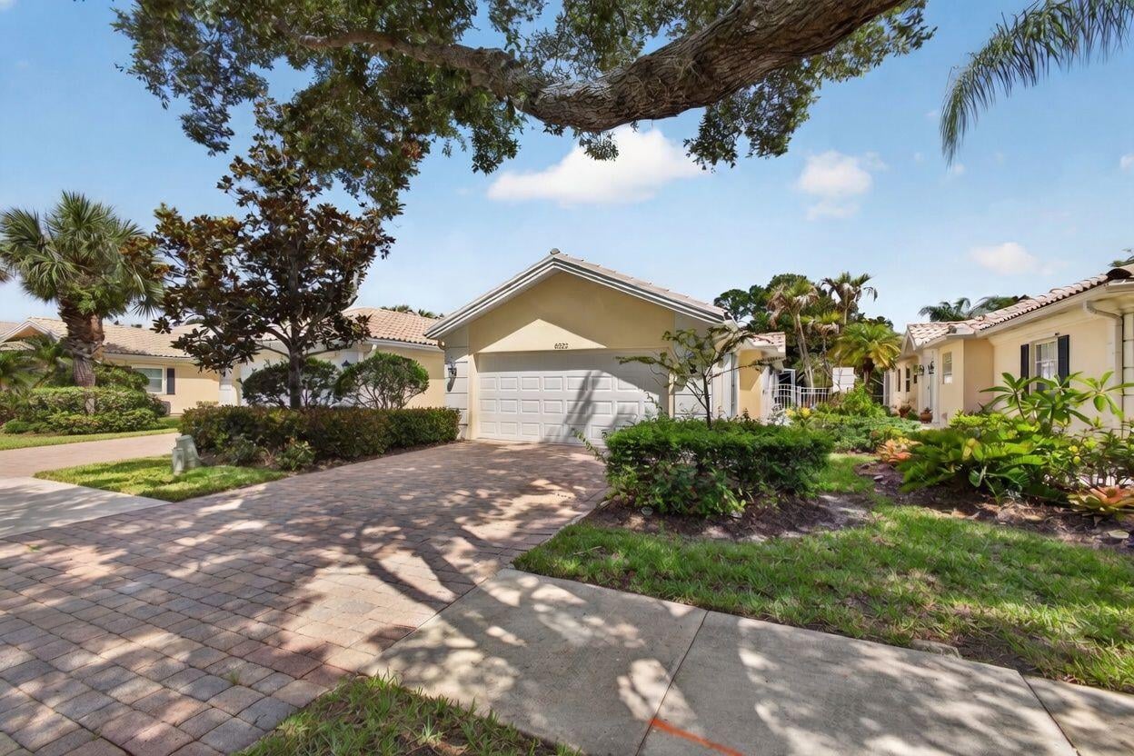 Residence photo 4