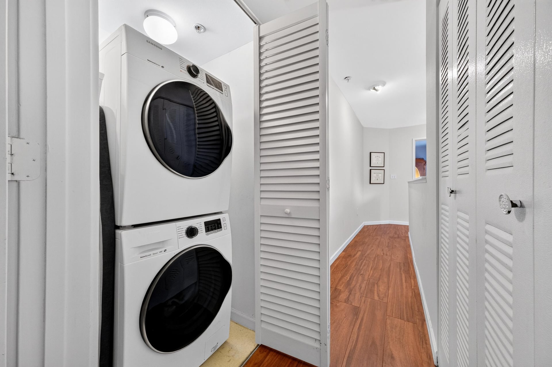 Unit 108 photo 28