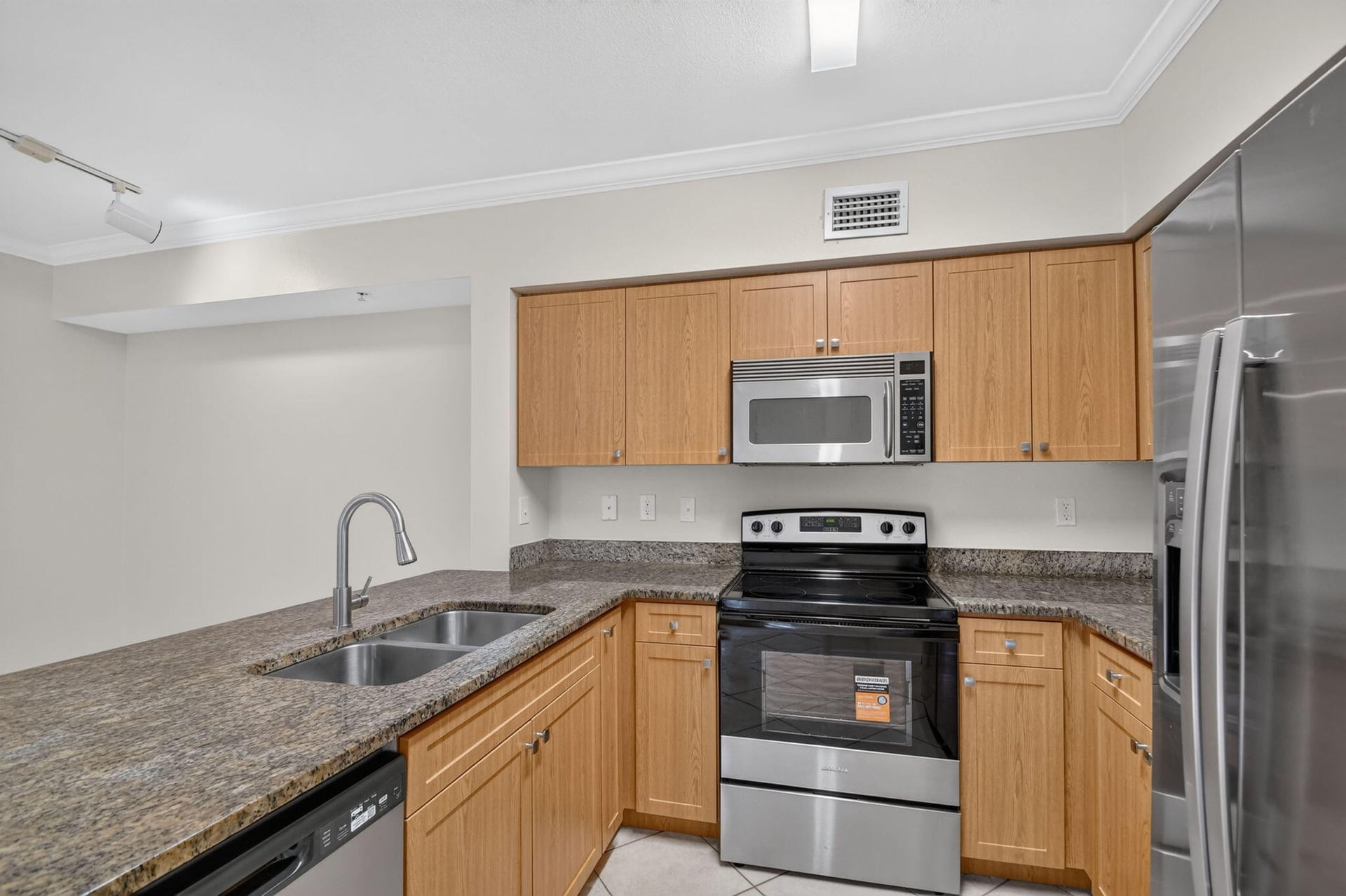 Unit 203 photo 2