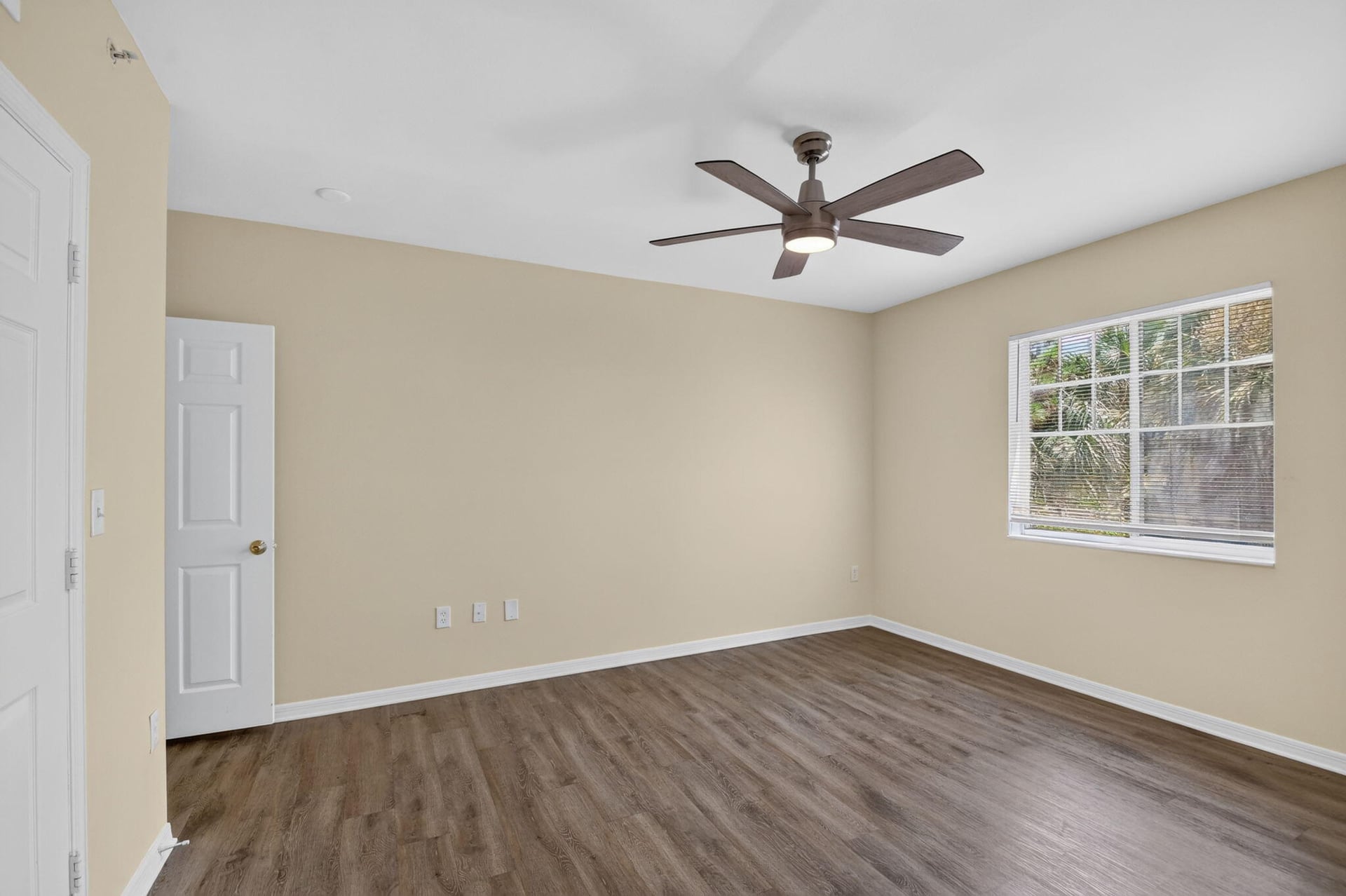 Unit 203 photo 8