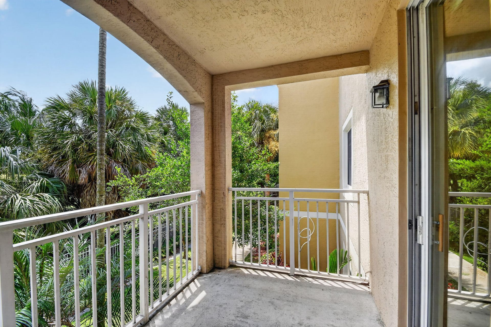 Unit 203 photo 14