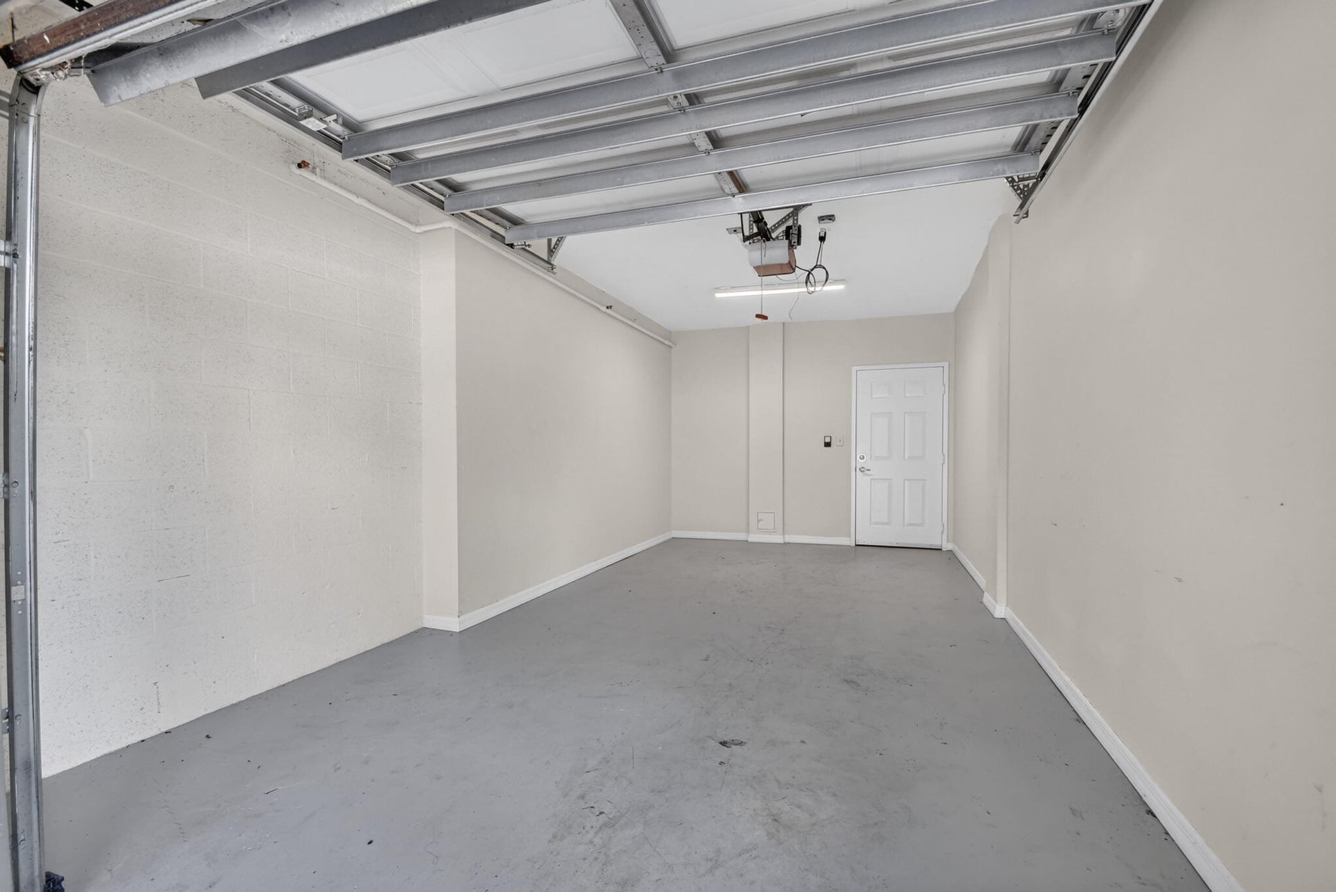 Unit 203 photo 18