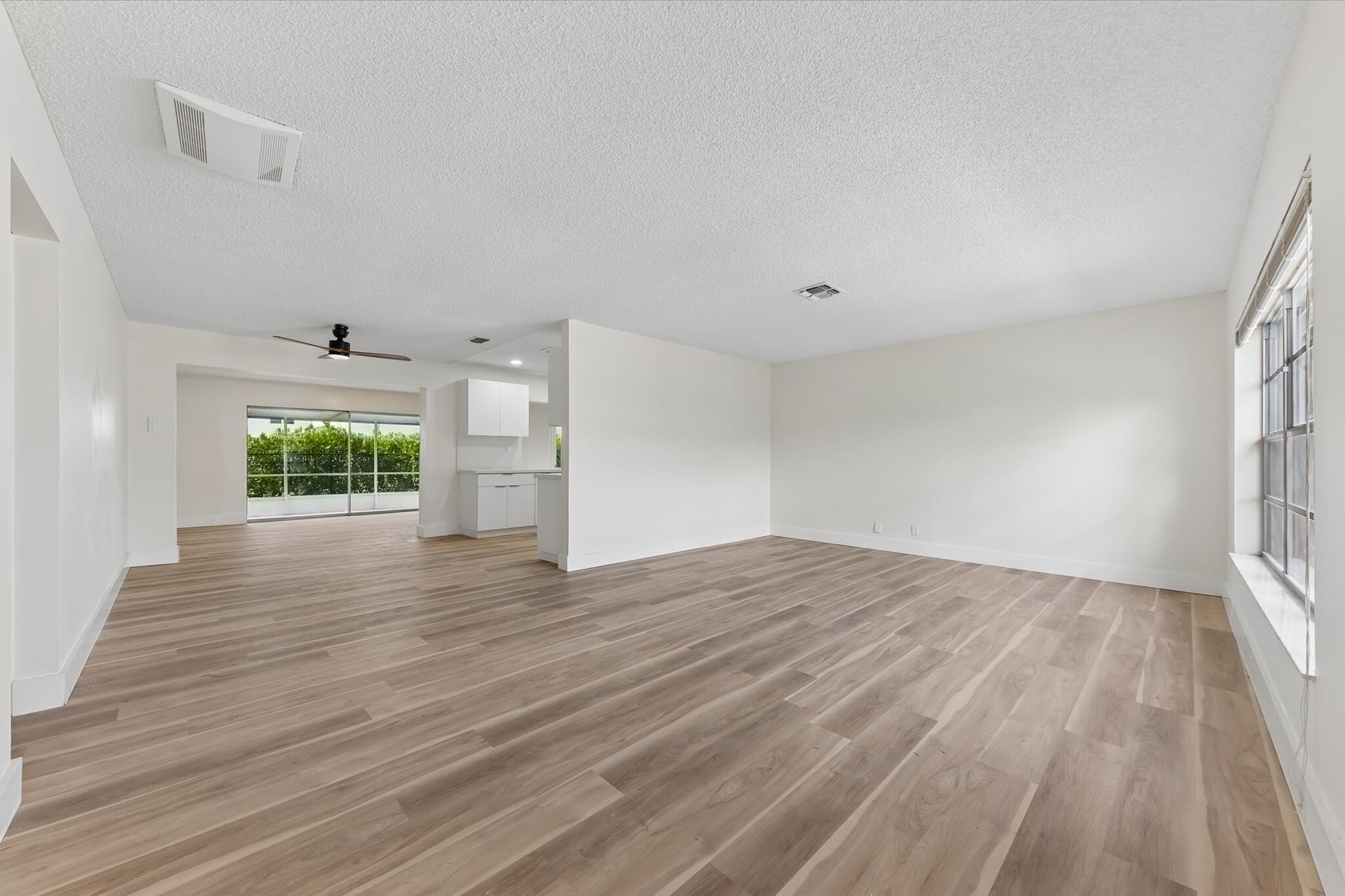  Residence photo 4