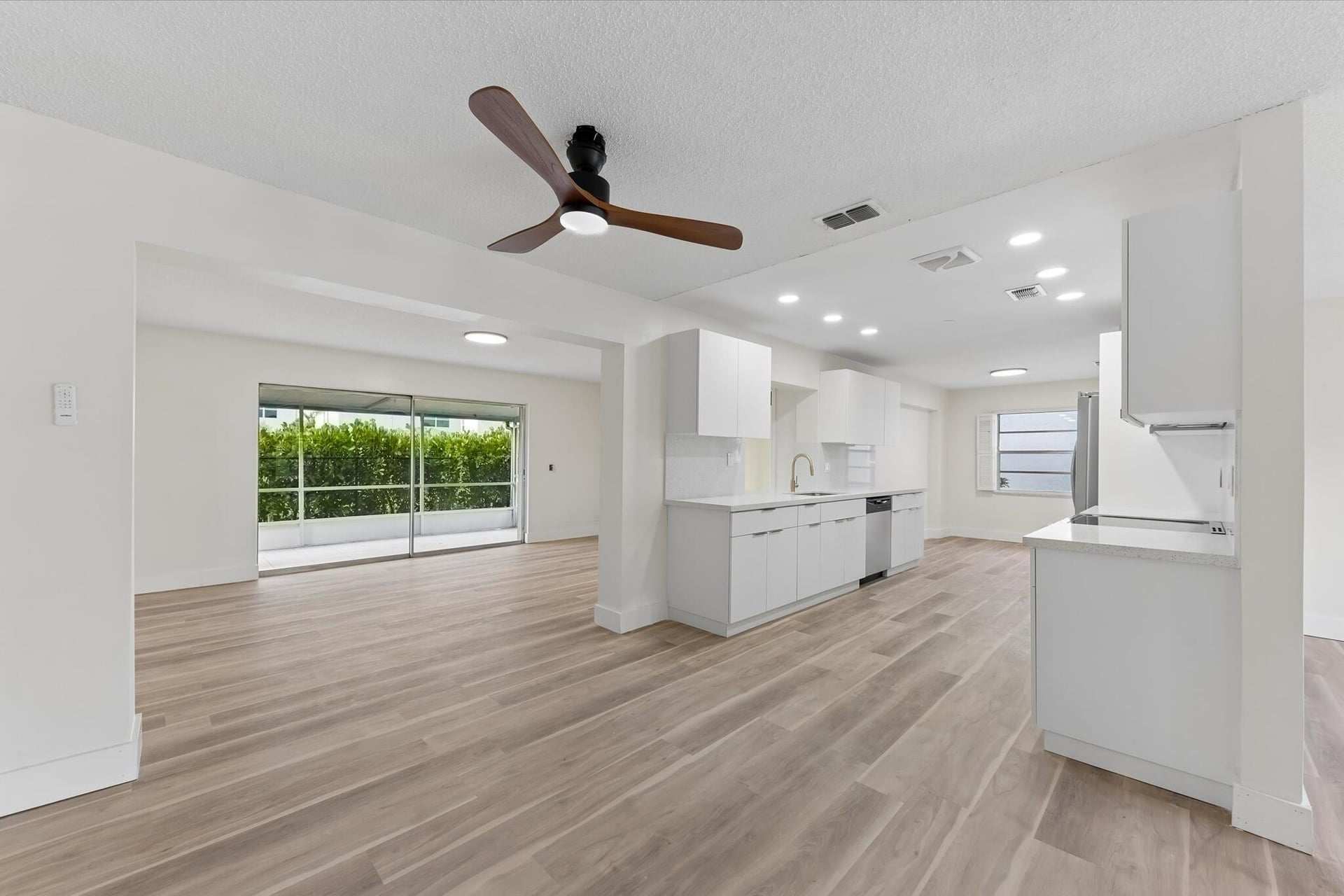  Residence photo 8