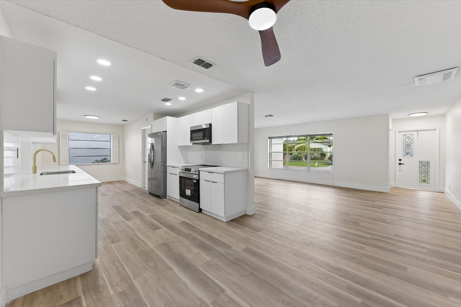  Residence photo 9