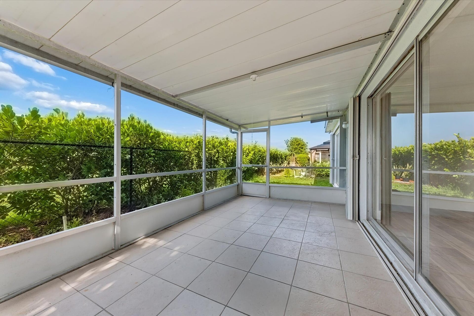  Residence photo 30
