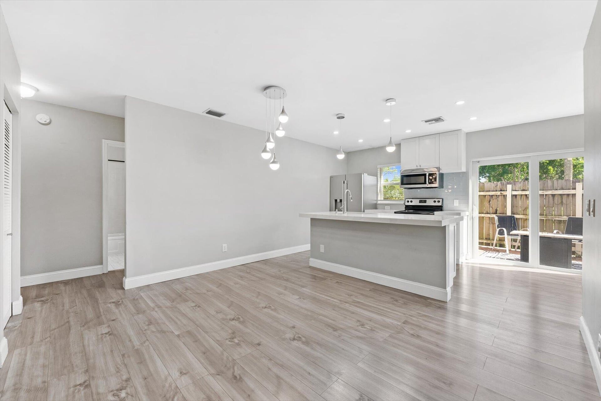  Residence photo 9