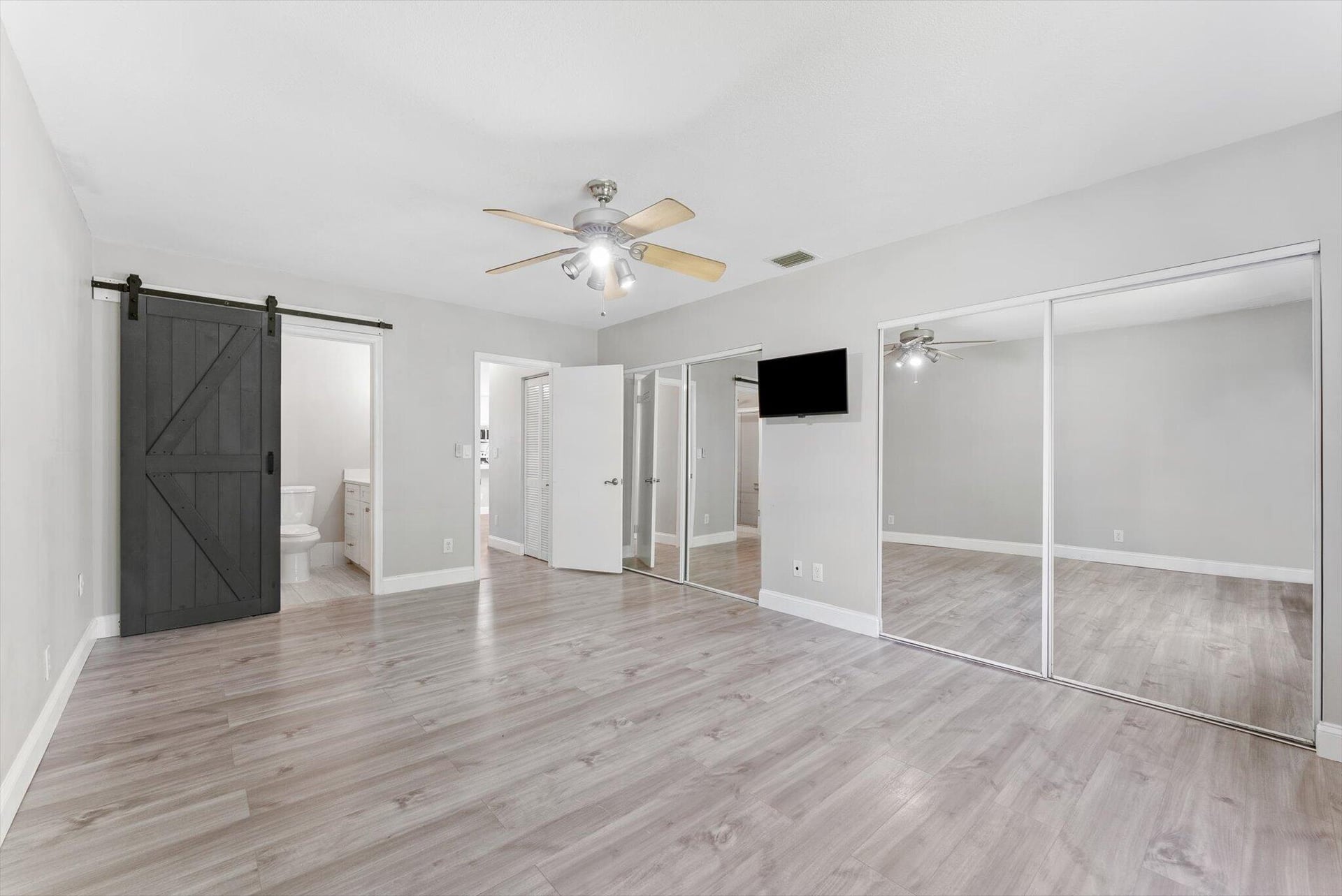 Residence photo 12