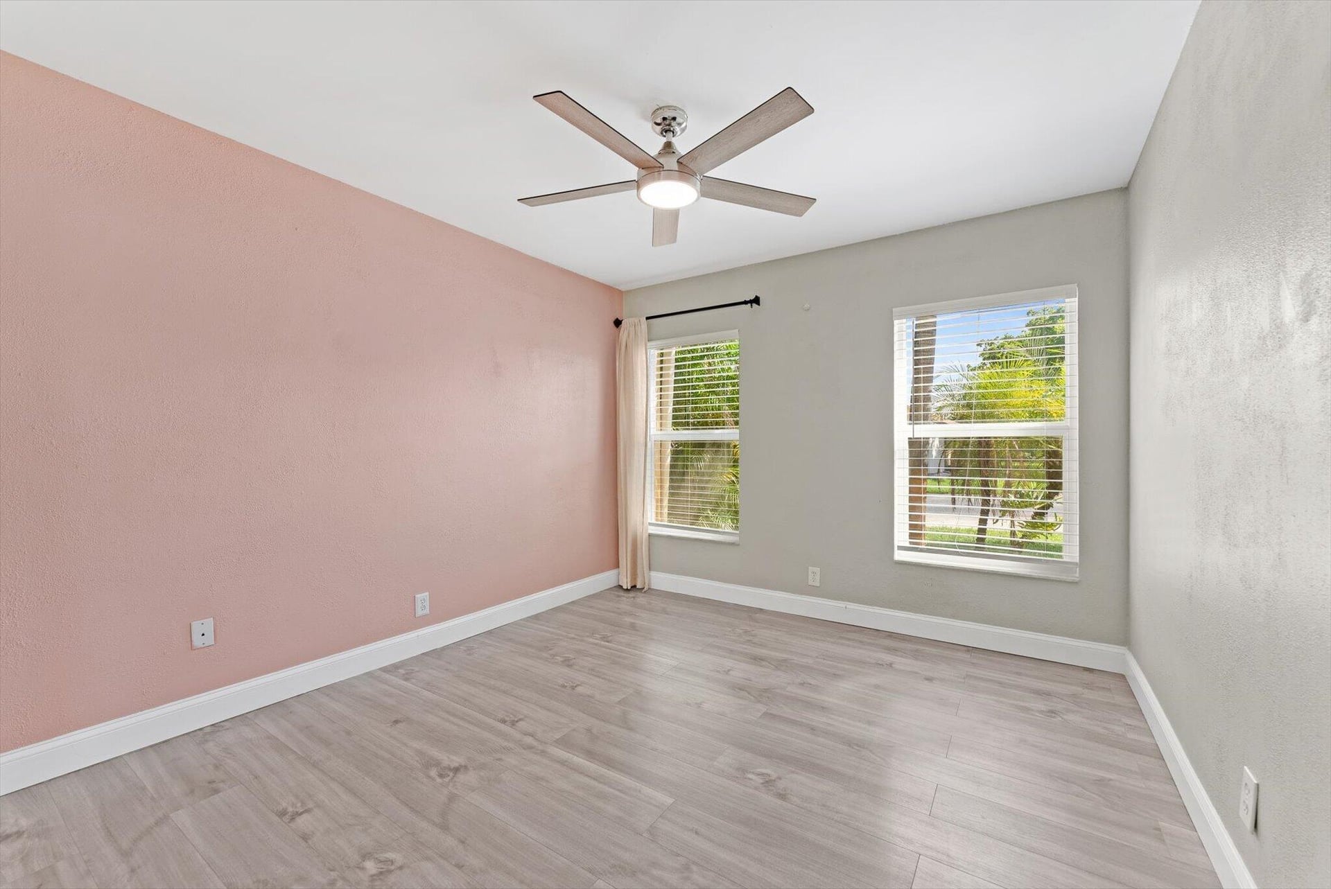  Residence photo 15