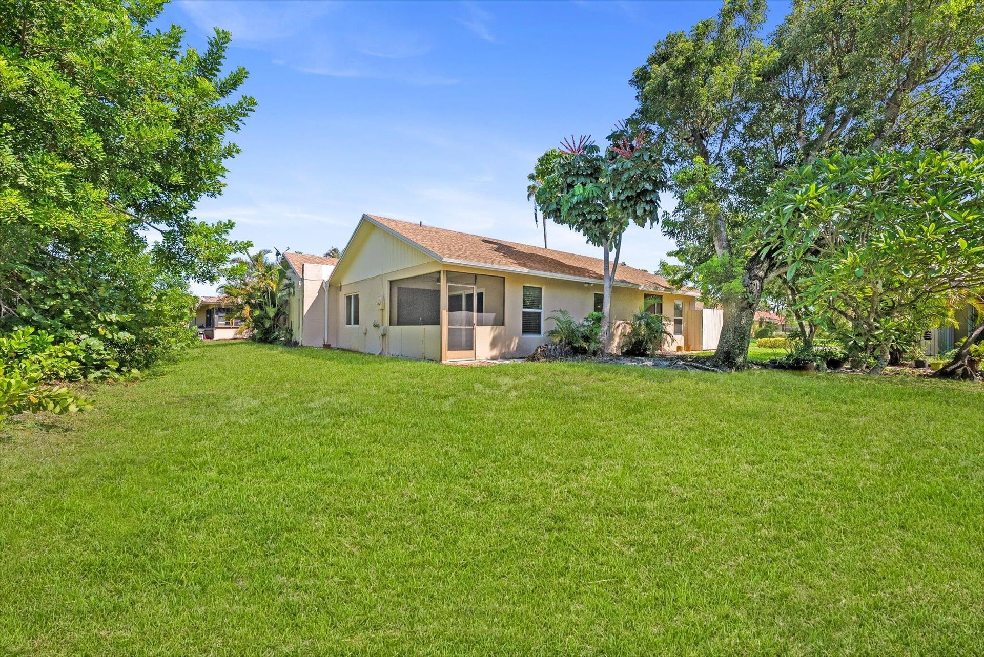  Residence photo 23