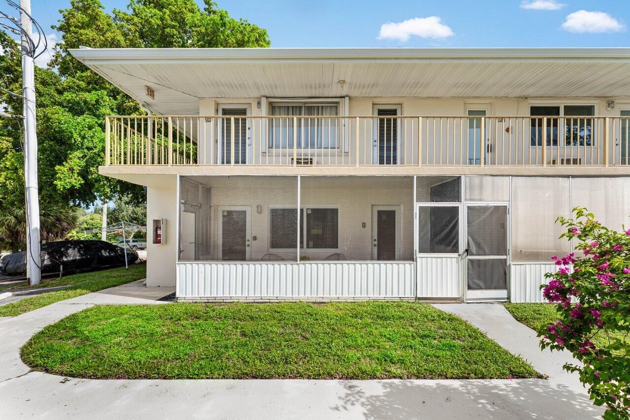 Unit Unit 6 photo 20