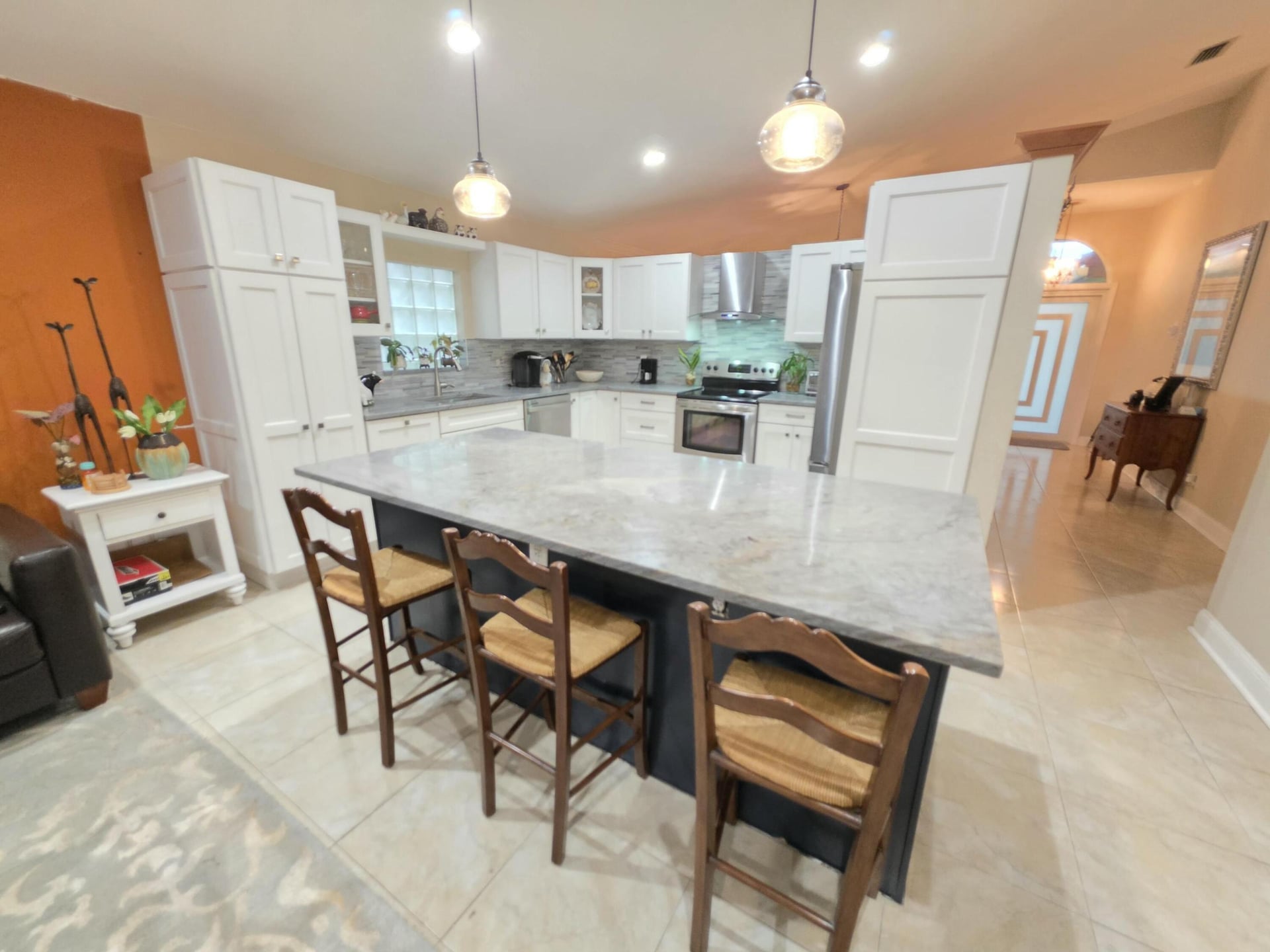 Residence photo 3