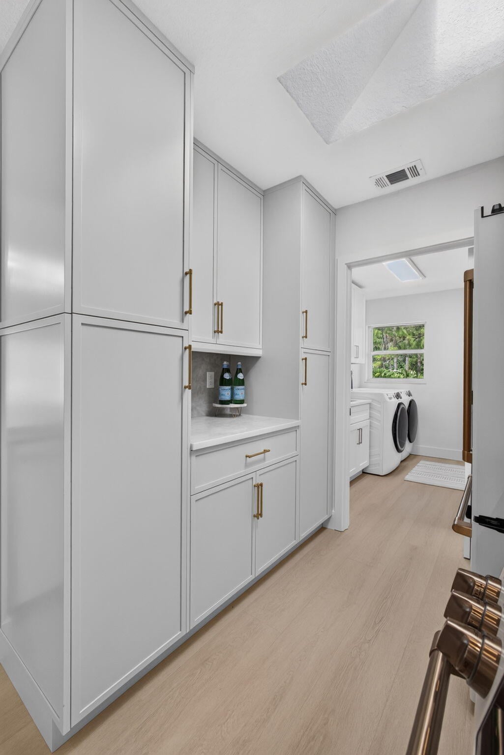  Residence photo 8
