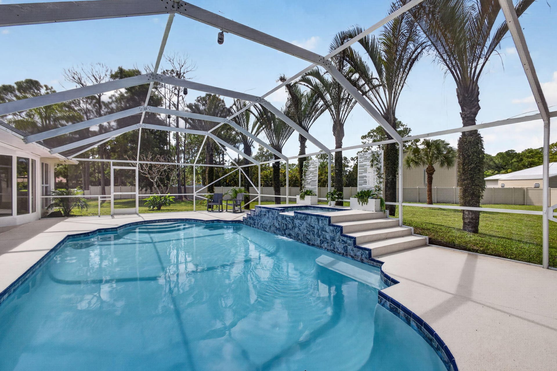  Residence photo 49