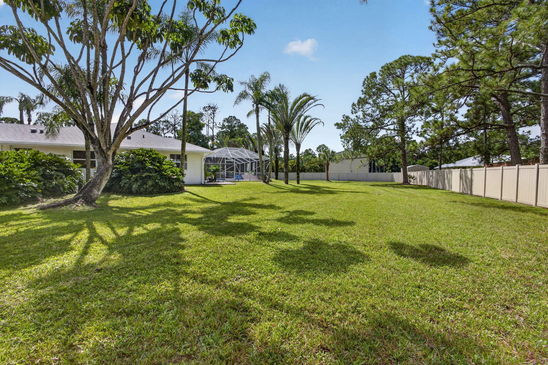  Residence photo 57