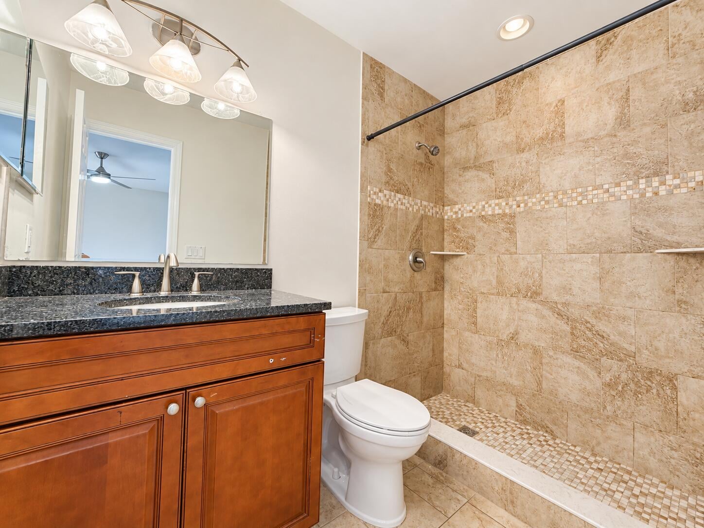  Residence photo 15
