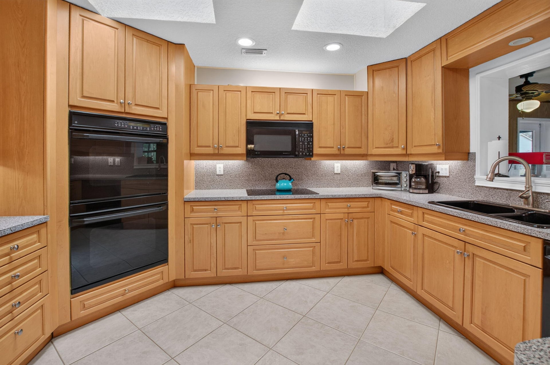 Residence photo 19